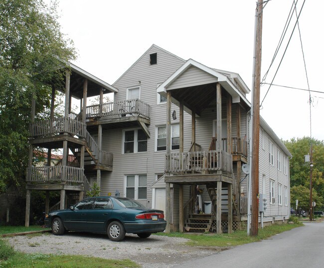 8 N Market St in Muncy, PA - Building Photo - Building Photo