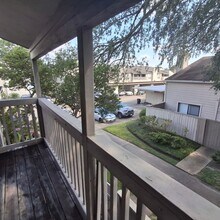 3523 Tanglewilde St in Houston, TX - Building Photo - Building Photo