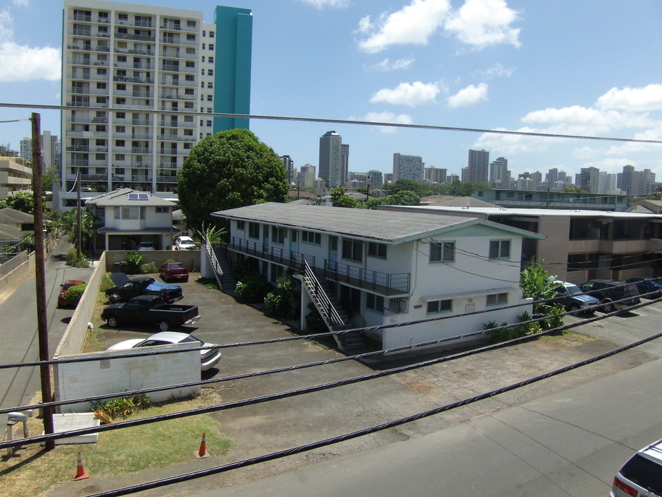 2811 Winam Ave in Honolulu, HI - Building Photo