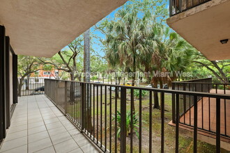 4705 SW 62nd Ave in Davie, FL - Building Photo - Building Photo