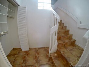 14807 Balgowan Rd-Unit -201-12 in Miami Lakes, FL - Foto de edificio - Building Photo