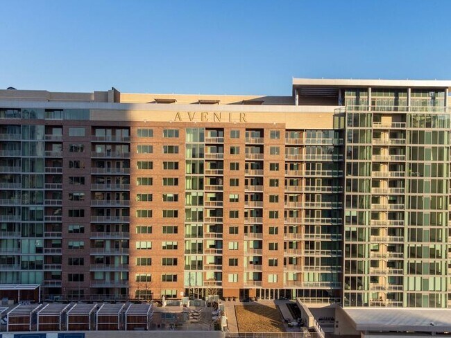 1108 N Interstate Hwy 35 in Austin, TX - Building Photo - Building Photo