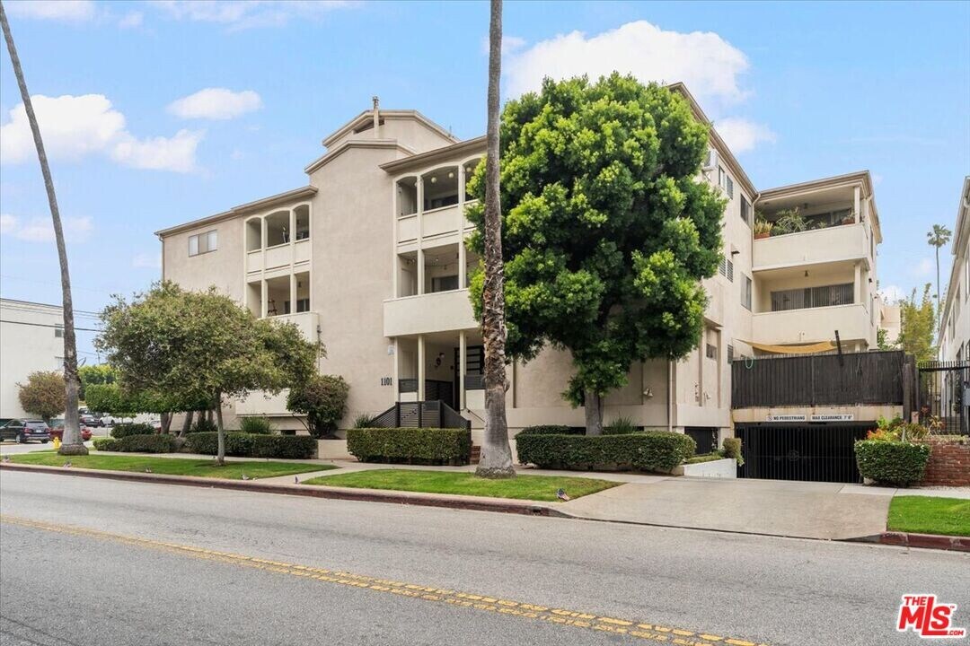 1101 Lincoln Blvd-Unit -1A in Santa Monica, CA - Building Photo