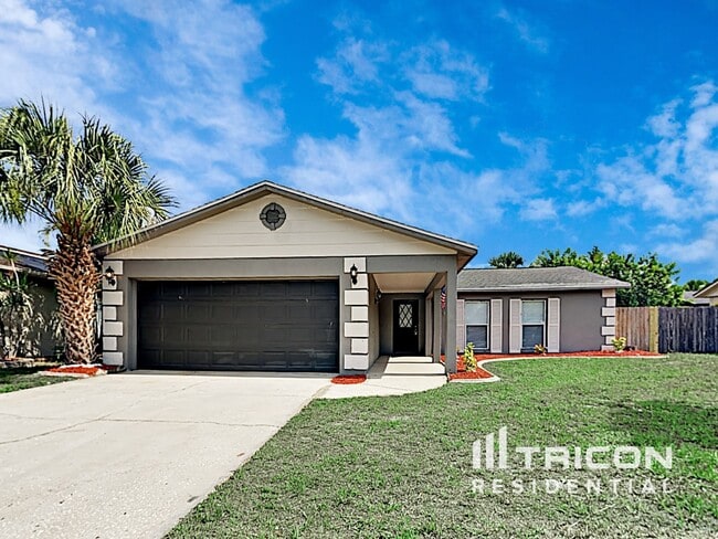 6469 Bikini Rd in Sarasota, FL - Building Photo - Building Photo