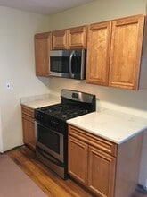 110 Crescent Ave, Unit 1 in Melrose, MA - Foto de edificio - Building Photo