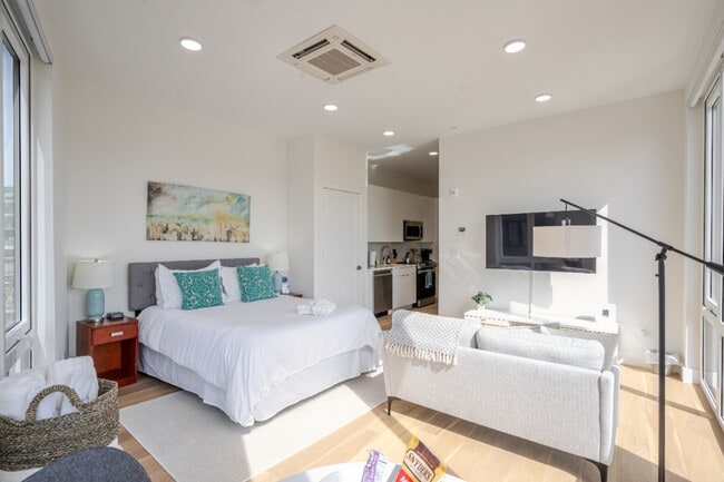 property at 38 Hichborn St