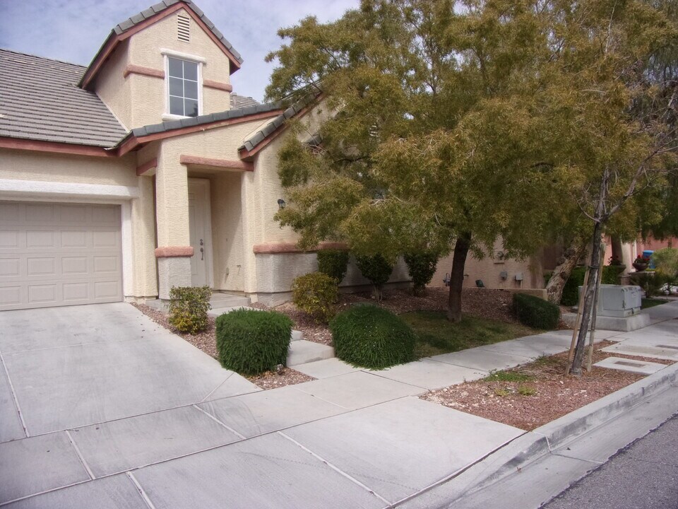 10252 Jersey Shore Ave in Las Vegas, NV - Foto de edificio