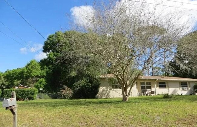 308 Violet Ln in Inverness, FL - Building Photo - Building Photo