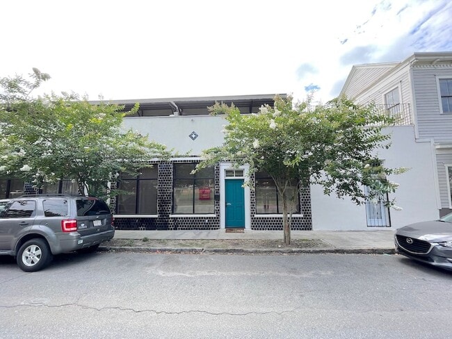 property at 1216 E Broad St