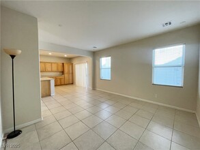 6566 Gertrude Ct in Las Vegas, NV - Foto de edificio - Building Photo