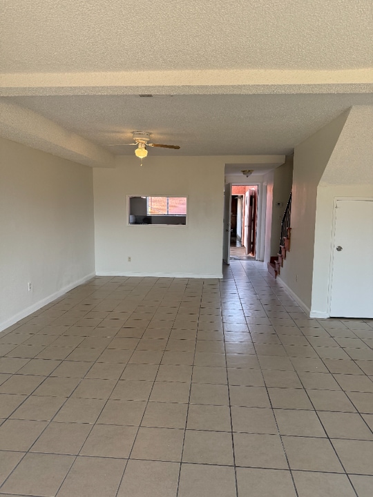 25180 W 5th St in San Bernardino, CA - Building Photo