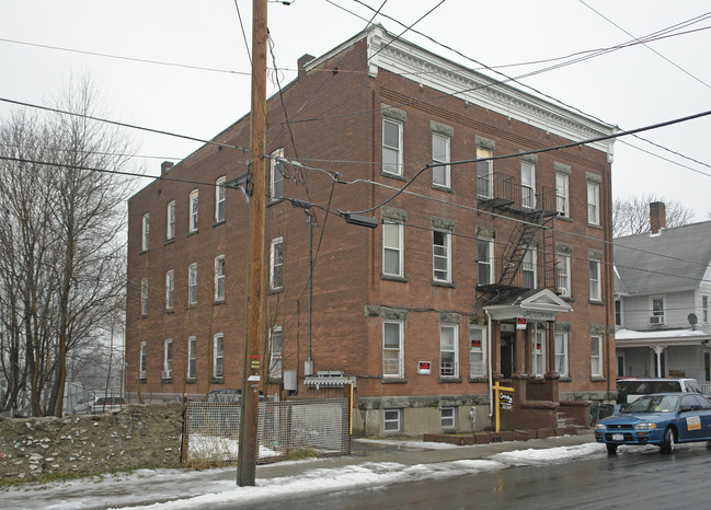 90 Linden Ave in Middletown, NY - Building Photo - Building Photo