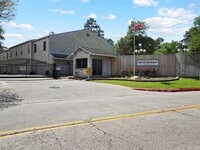 17641 Red Oak Dr photo'