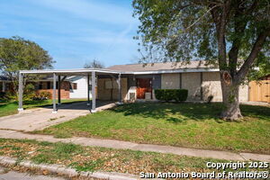 4862 Castle Shield in San Antonio, TX - Building Photo - Building Photo
