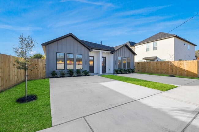 3909 Maggie St in Houston, TX - Building Photo - Building Photo