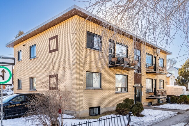 798 13E Av in Lachine, QC - Building Photo - Building Photo