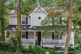 650 Kurtz Rd in Marietta, GA - Building Photo