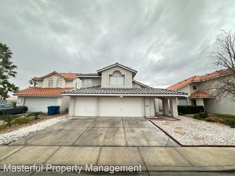 8685 Martinique Bay Ln in Las Vegas, NV - Building Photo