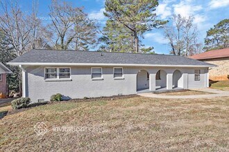 2871 Knollview Dr in Decatur, GA - Building Photo - Building Photo