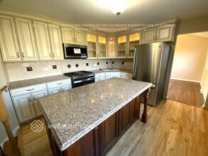 461 N Wesley Dr in Addison, IL - Building Photo - Building Photo