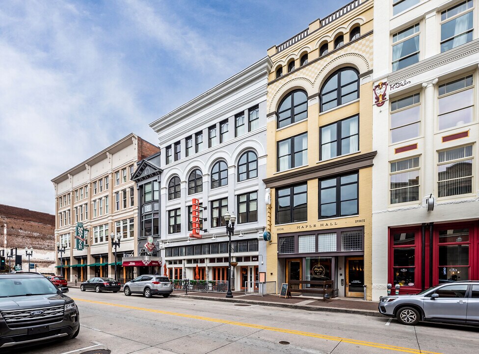 416 S Gay St, Unit 204 in Knoxville, TN - Foto de edificio