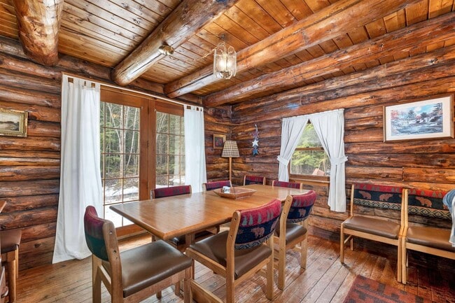 109 Mountain View Rd in Campton, NH - Building Photo - Building Photo