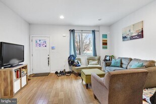 2629 Cedar St in Philadelphia, PA - Building Photo