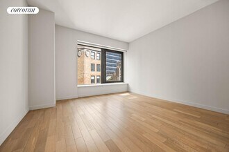 75 Wall St in New York, NY - Building Photo - Building Photo