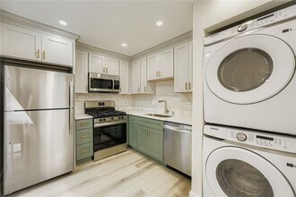 3099 Delowe Dr in East Point, GA - Building Photo - Building Photo