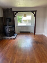 222 Flax Hill Rd, Unit A in Norwalk, CT - Building Photo - Building Photo