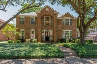 8017 Kristina Ln in North Richland Hills, TX - Building Photo