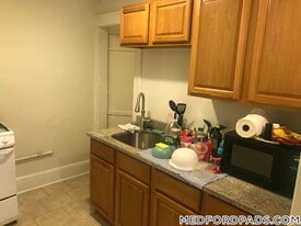 53 Fellsway W, Unit 9 in Medford, MA - Building Photo