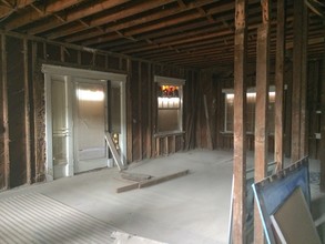 1107 Ponce de Leon Ave NE in Atlanta, GA - Building Photo - Interior Photo