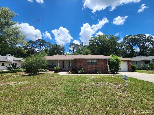 property at 5 Lysiloma Ct