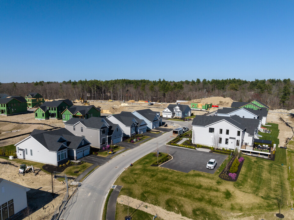 Enclave at Tyngsborough in Tyngsboro, MA - Building Photo