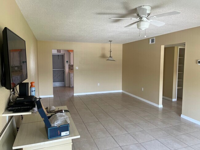 190 E Olmstead Dr, Unit #D12 in Titusville, FL - Building Photo - Building Photo
