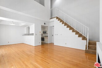 607 N Rossmore Ave in Los Angeles, CA - Building Photo - Building Photo