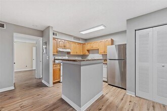 370 Lake Placid Ct in Altamonte Springs, FL - Building Photo - Building Photo