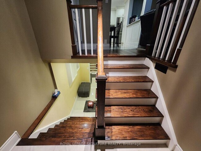 4281 Woodington Dr in Mississauga, ON - Building Photo - Building Photo