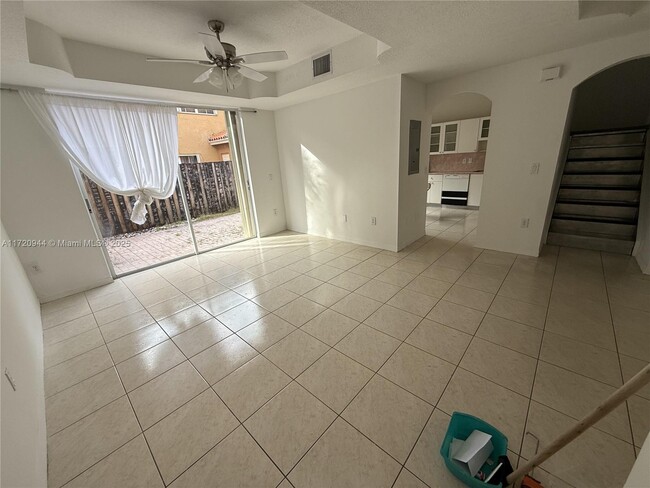 8520 NW 139th Terrace in Hialeah, FL - Building Photo - Building Photo