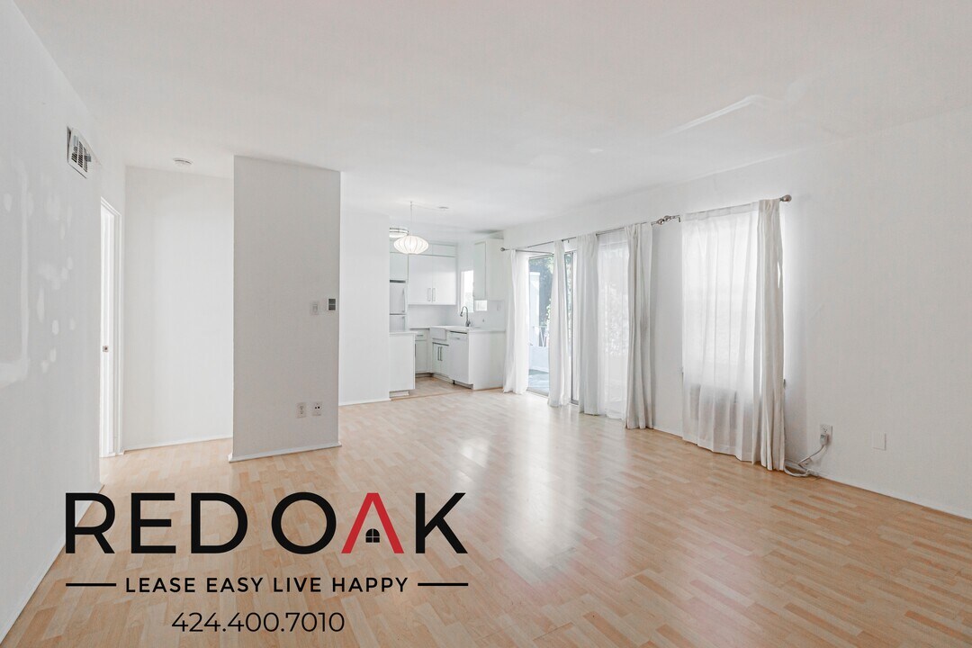 1327 Laurel Ave in West Hollywood, CA - Building Photo