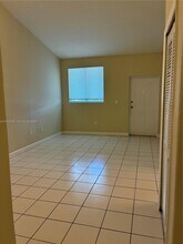 1666 SE 27th Ct, Unit 205 in Homestead, FL - Building Photo - Building Photo