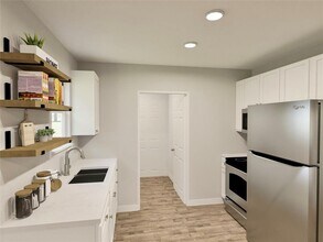 2442 Carmel St-Unit -A in Houston, TX - Building Photo - Building Photo