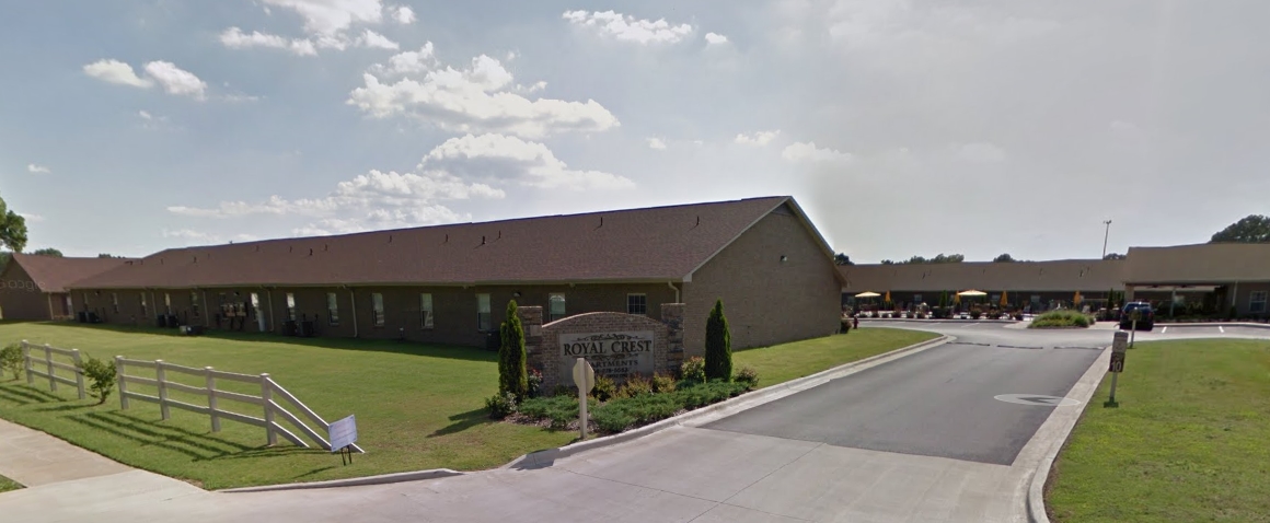 Royal Crest Apartments in Muscle Shoals, AL - Foto de edificio