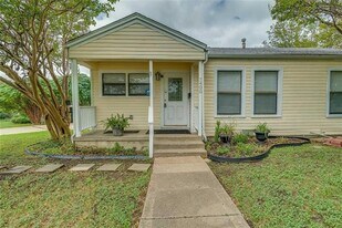 7400 Llano Ave in Fort Worth, TX - Building Photo