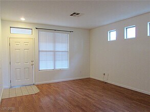 4834 Villa Pescara St in Las Vegas, NV - Building Photo - Building Photo