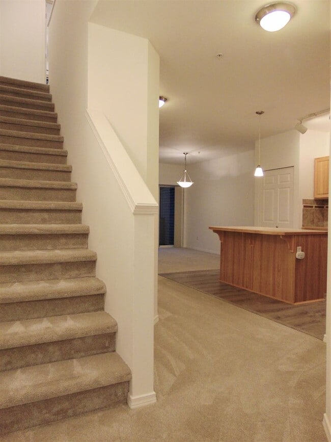 14335 Simonds Rd NE in Kirkland, WA - Building Photo - Building Photo