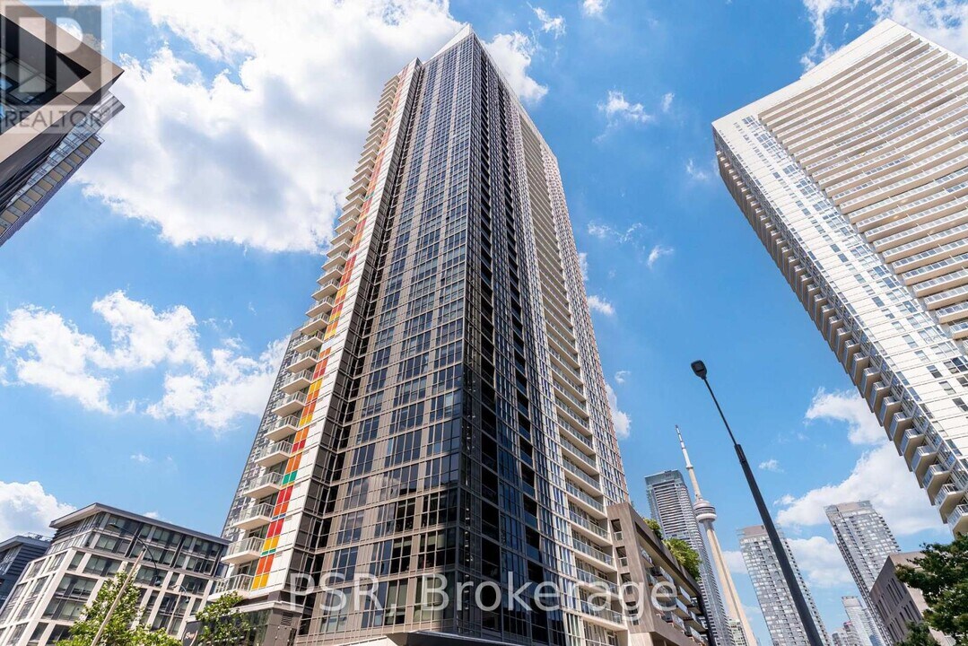 85-4085 Queens Wharf Rd in Toronto, ON - Building Photo