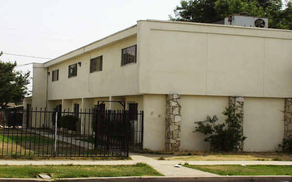 265-271 W Jackson St in Rialto, CA - Foto de edificio - Building Photo