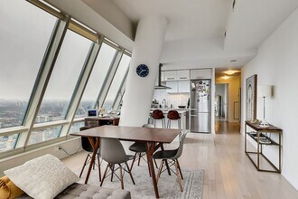 8 The Esplanade in Toronto, ON - Building Photo - Building Photo